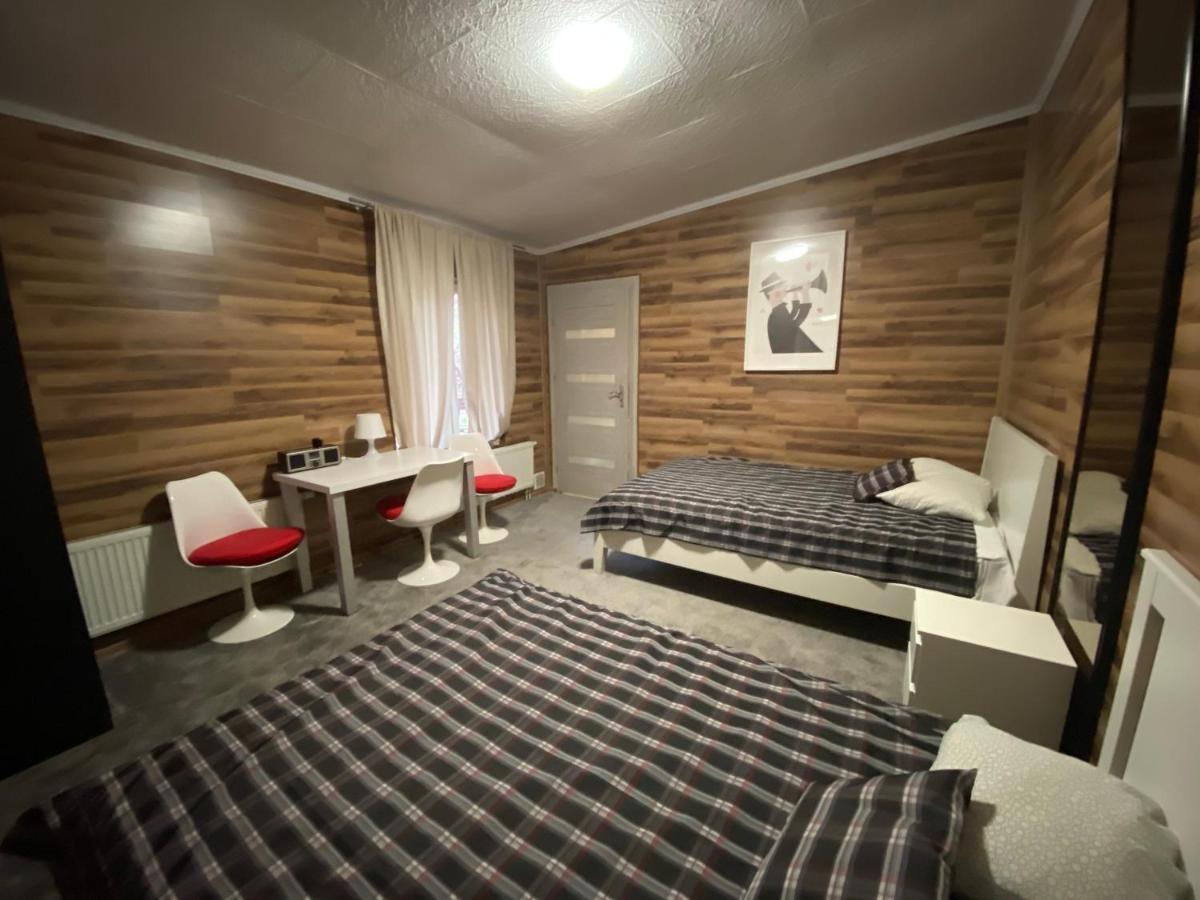 Hostel Piaseczno Piaseczno  Esterno foto