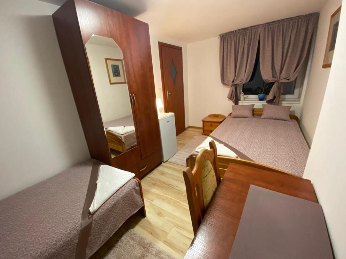 Hostel Piaseczno Piaseczno  Esterno foto